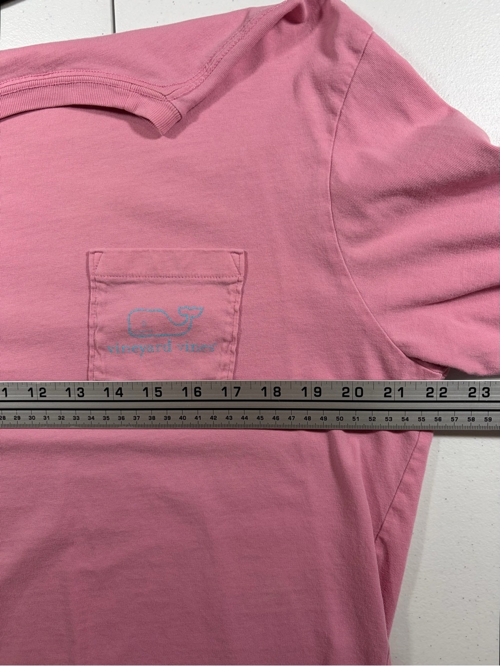 Vineyard Vines 100% Cotton Unisex LongSleeve Pocket Tee Signature Whale Logo (M) - Picture 7 of 8